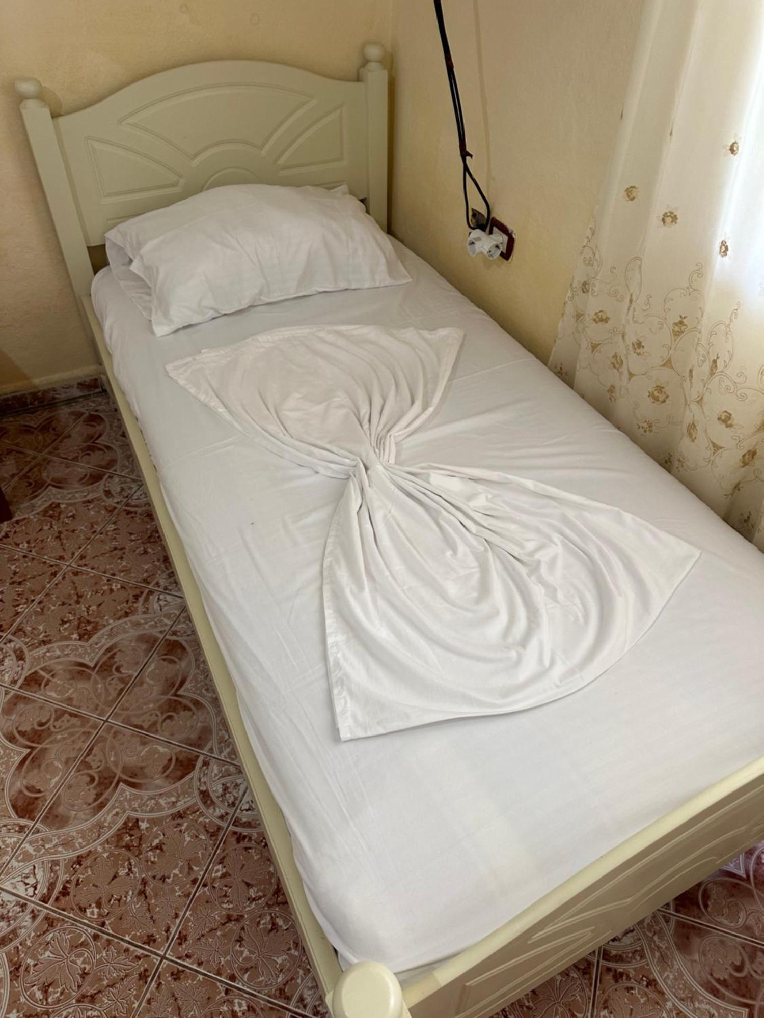 Flower'S Home Orikum Bagian luar foto